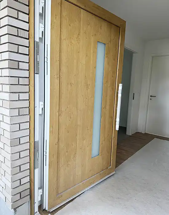hochisolierte Eingangstür